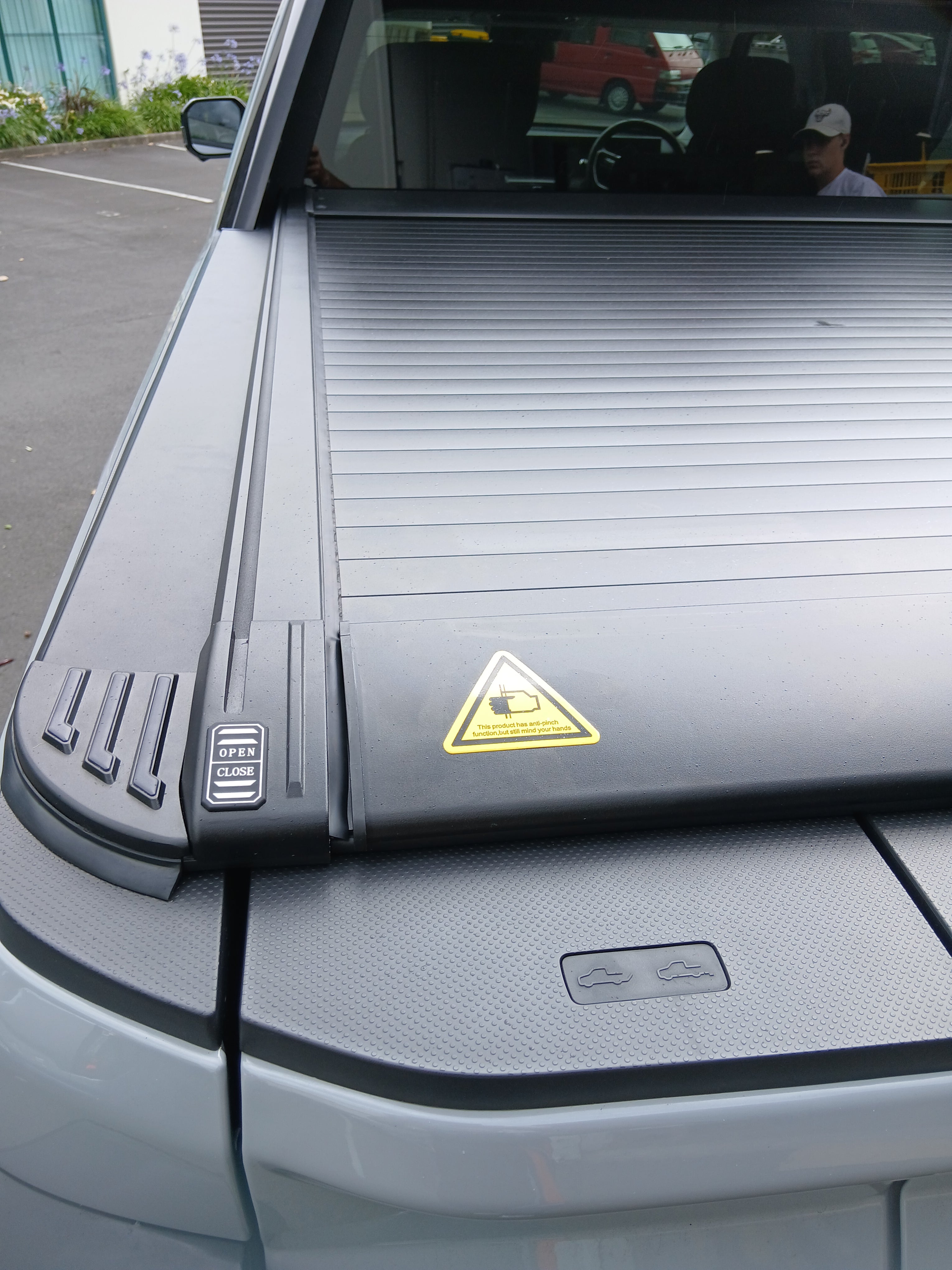 LDV Terron 9 Electric Roller lid