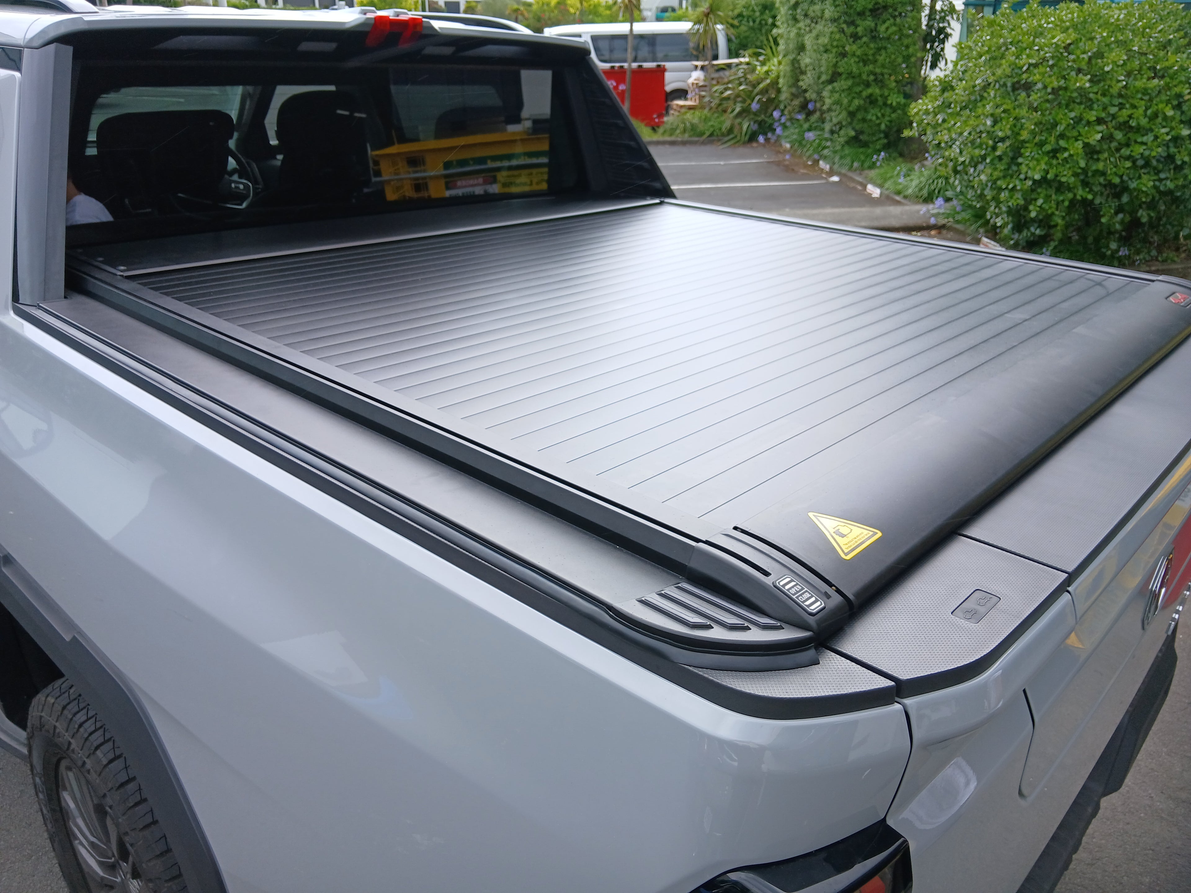 LDV Terron 9 Electric Roller lid