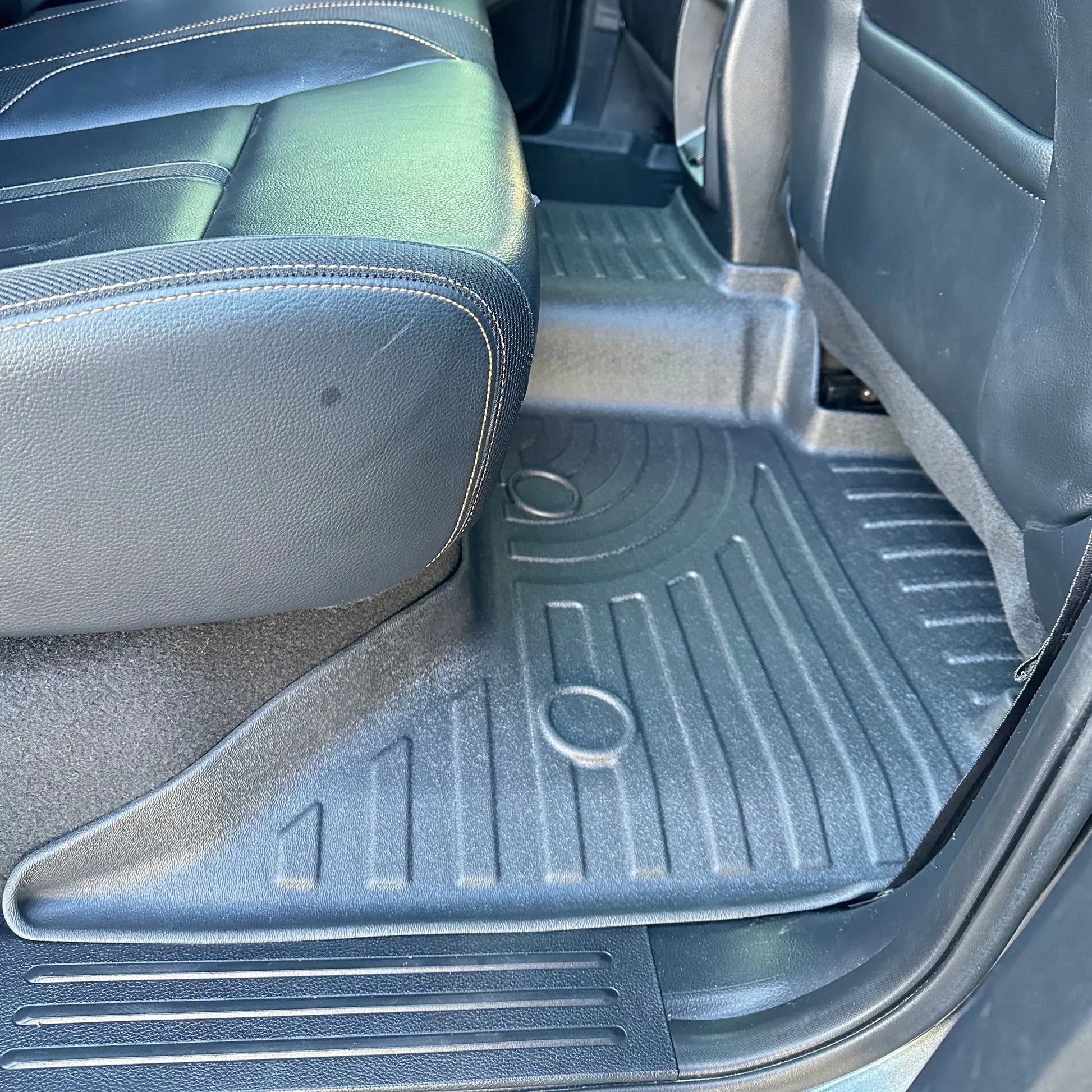 3 D  Floor mats Deep Dish